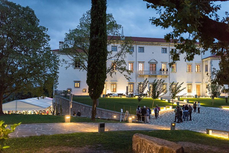 DIE HÖHEN UND TIEFEN DER SCHÖNSTEN RENAISSANCE-VILLA IN SLOWENIEN