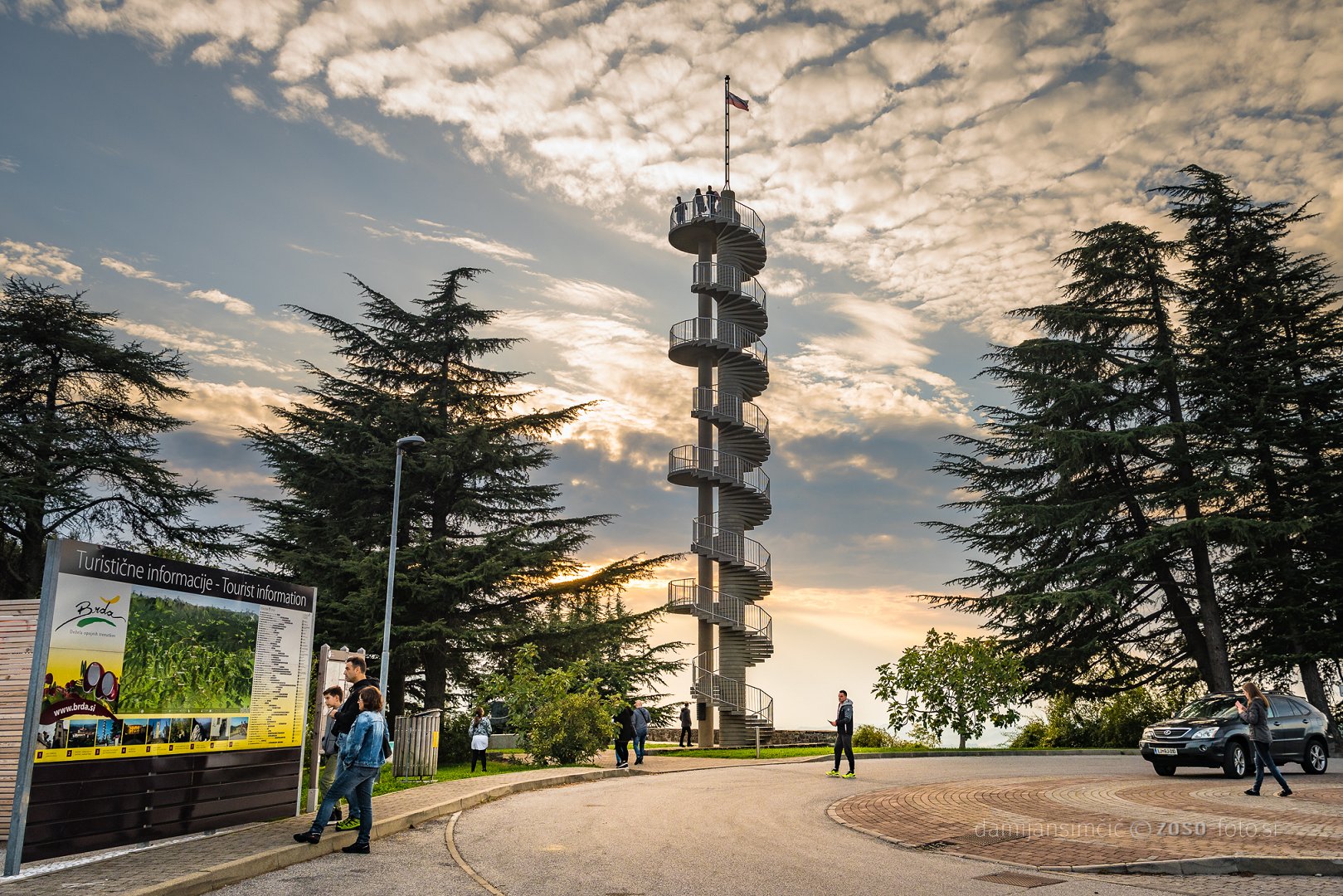 UNA PASSEGGIATA DALLA VISTA SPIRITUALE AL VASTO IDILICO STORICO