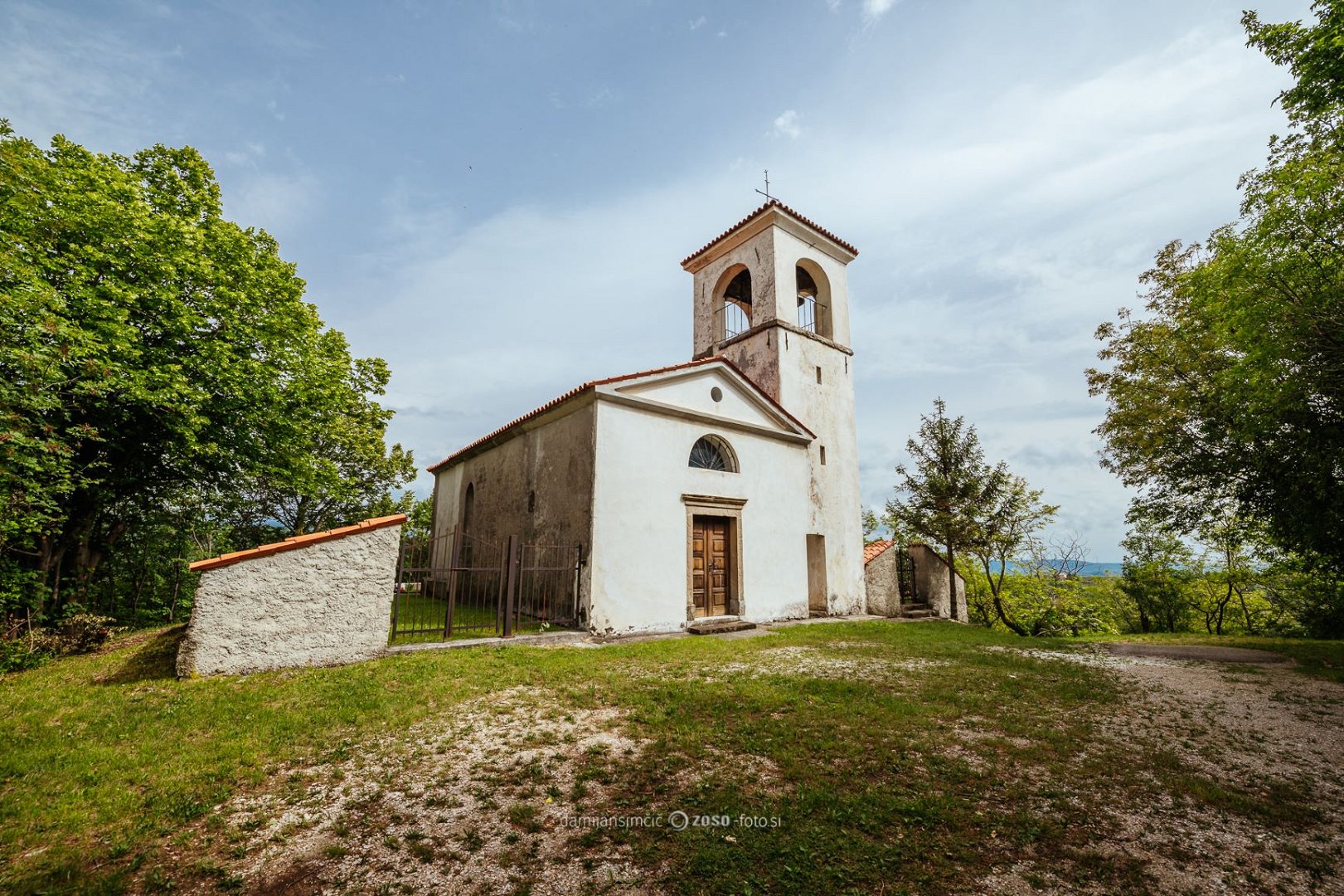 Die Hl. Peter-und-Paul-Kirche, Nozno 